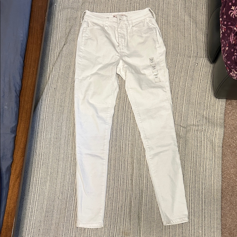 SO Women's White Skinny Jeans